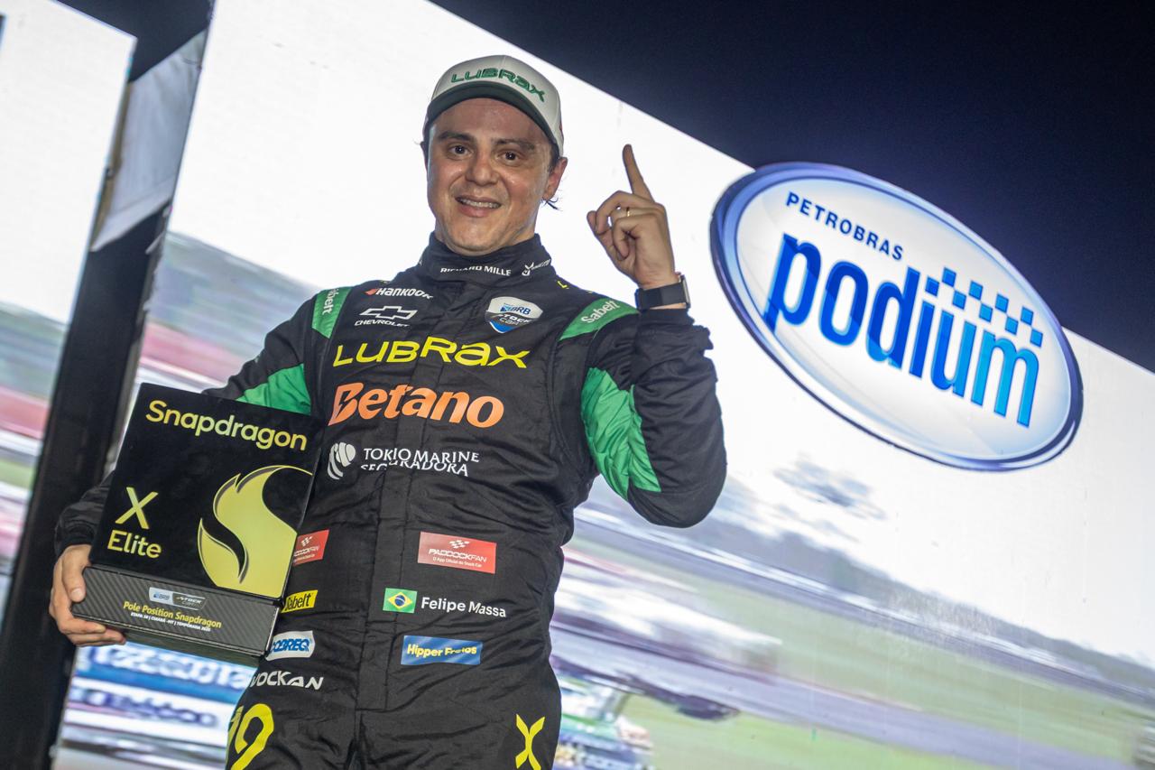 Massa_pole “Em grande performance, Ricardo Maurício vence as duas provas da Stock Car em Cuiabá”