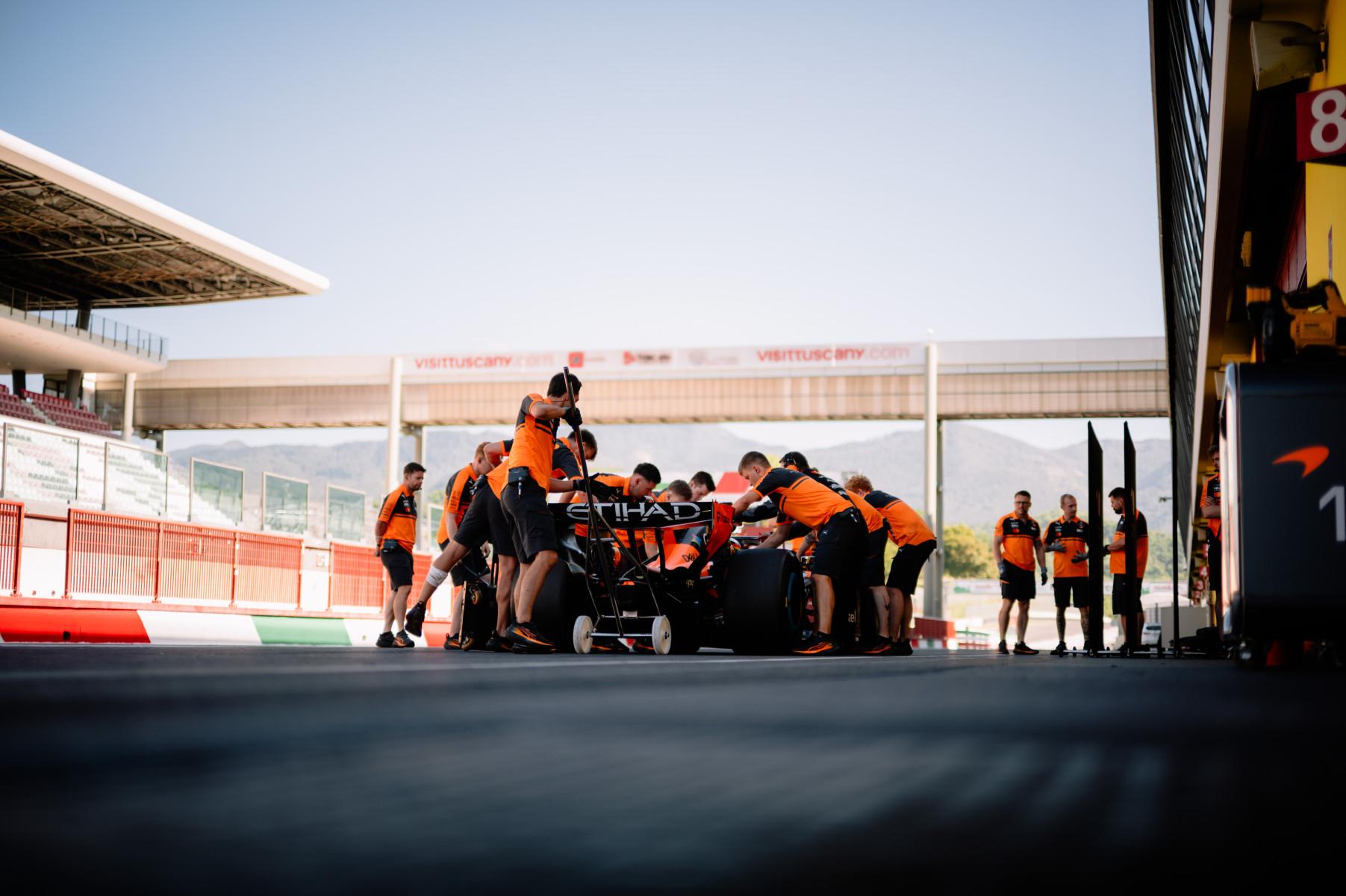 Oscar Piastri / Foto: BY COURTESY OF PIRELLI